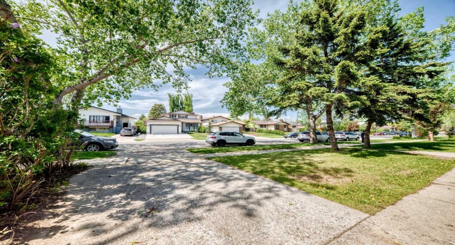 4308 55 Street, Calgary, Alberta T1Y4B7, 4 Bedroom Bedrooms, 0 ,3 BathroomBathrooms,Residential,For Sale,55,0,A2354897