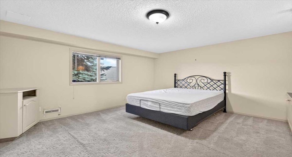 5790 Patina Drive, Calgary, Alberta T3H 2Y5, 2 Bedroom Bedrooms, 0 ,4 BathroomBathrooms,Residential,For Sale,Patina,0,A2353342