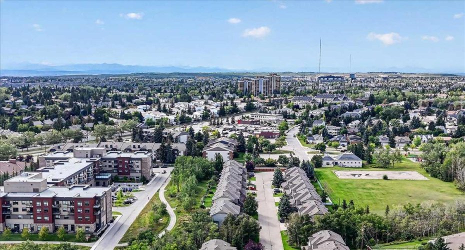 5790 Patina Drive, Calgary, Alberta T3H 2Y5, 2 Bedroom Bedrooms, 0 ,4 BathroomBathrooms,Residential,For Sale,Patina,0,A2353342