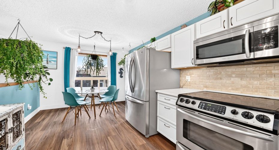 29 Poplar Avenue, Okotoks, Alberta T1S 1Z5, 2 Bedroom Bedrooms, 0 ,2 BathroomBathrooms,Residential,For Sale,Poplar,0,A2353453
