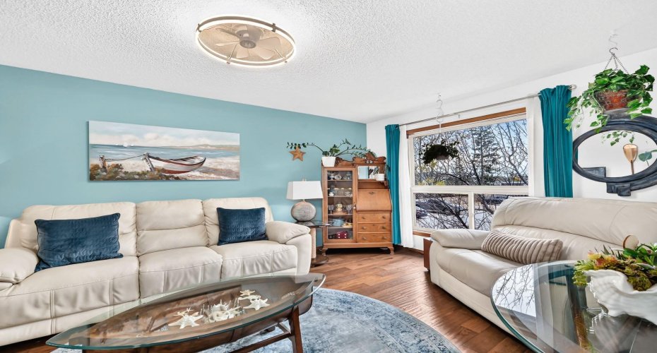 29 Poplar Avenue, Okotoks, Alberta T1S 1Z5, 2 Bedroom Bedrooms, 0 ,2 BathroomBathrooms,Residential,For Sale,Poplar,0,A2353453