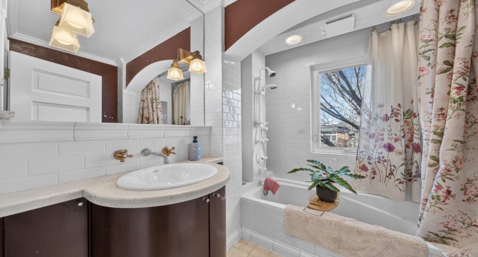 2619 15 Street, Calgary, Alberta T2T 3Z8, 4 Bedroom Bedrooms, 0 ,2 BathroomBathrooms,Residential,For Sale,15,0,A2353900