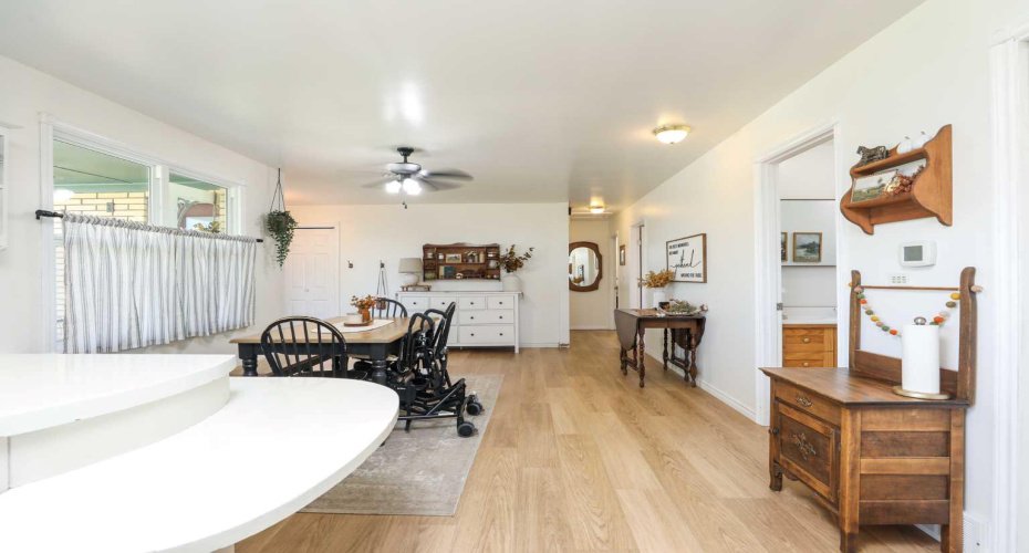 298 1 Avenue, Glenwood, Alberta T0K 2R0, 5 Bedroom Bedrooms, 0 ,2 BathroomBathrooms,Residential,For Sale,1,0,A2348325