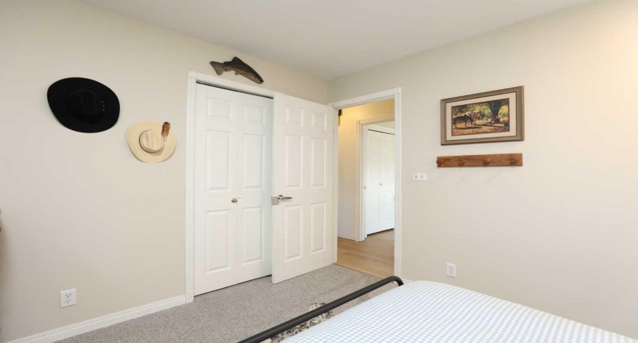 298 1 Avenue, Glenwood, Alberta T0K 2R0, 5 Bedroom Bedrooms, 0 ,2 BathroomBathrooms,Residential,For Sale,1,0,A2348325