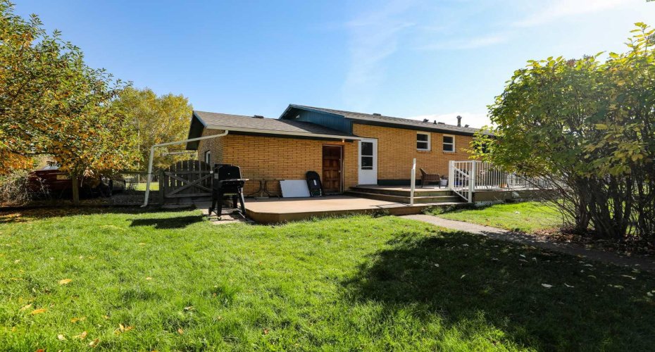 298 1 Avenue, Glenwood, Alberta T0K 2R0, 5 Bedroom Bedrooms, 0 ,2 BathroomBathrooms,Residential,For Sale,1,0,A2348325
