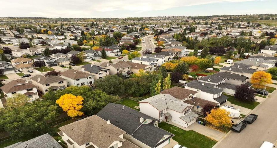 87 Hidden Ranch Terrace, Calgary, Alberta T3A 5Z4, 4 Bedroom Bedrooms, 0 ,4 BathroomBathrooms,Residential,For Sale,Hidden Ranch,0,A2348387