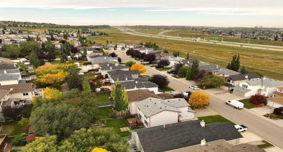 87 Hidden Ranch Terrace, Calgary, Alberta T3A 5Z4, 4 Bedroom Bedrooms, 0 ,4 BathroomBathrooms,Residential,For Sale,Hidden Ranch,0,A2348387