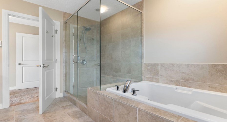 37 Heritage View, Cochrane, Alberta T4C 0G4, 3 Bedroom Bedrooms, 0 ,4 BathroomBathrooms,Residential,For Sale,Heritage,0,A2355233