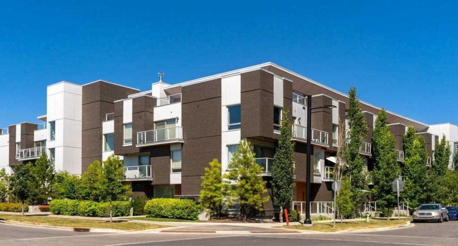 3130 Thirsk Street, Calgary, Alberta T3B 6H4, 2 Bedroom Bedrooms, 0 ,3 BathroomBathrooms,Residential,For Sale,Thirsk,0,A2355299