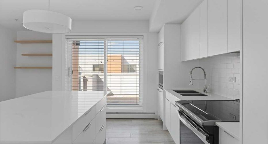 3130 Thirsk Street, Calgary, Alberta T3B 6H4, 2 Bedroom Bedrooms, 0 ,3 BathroomBathrooms,Residential,For Sale,Thirsk,0,A2355299