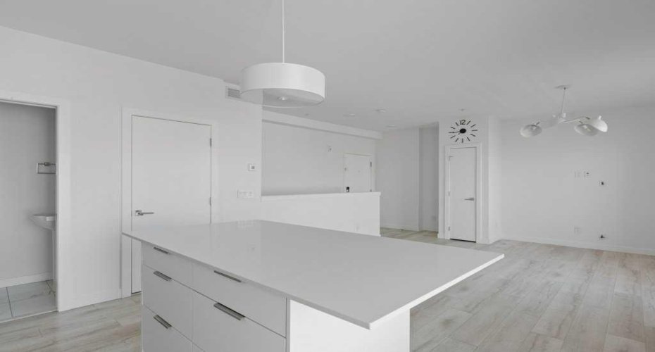 3130 Thirsk Street, Calgary, Alberta T3B 6H4, 2 Bedroom Bedrooms, 0 ,3 BathroomBathrooms,Residential,For Sale,Thirsk,0,A2355299