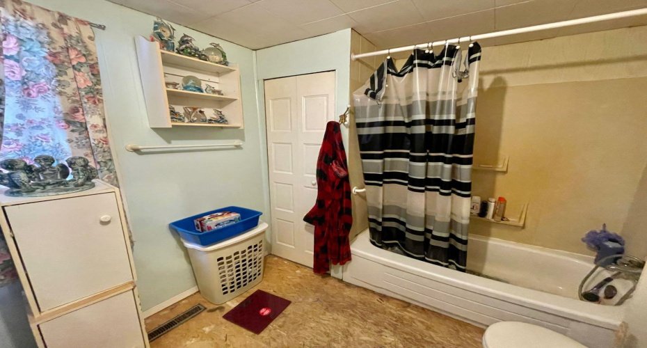 6432 17 Avenue, Edson, Alberta T7E 1S4, 2 Bedrooms Bedrooms, ,1 BathroomBathrooms,Residential,For Sale,17 Avenue,A2124317