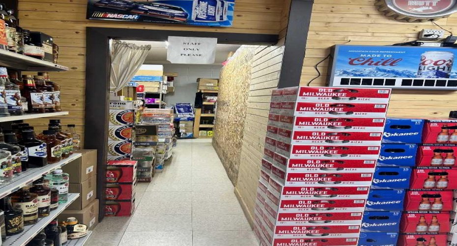 4802 49 Street, Hardisty, Alberta T0B1V0, ,Commercial,For Sale,Lakeview Liquor Store / Hardisty Laundry Service,49,A2124751