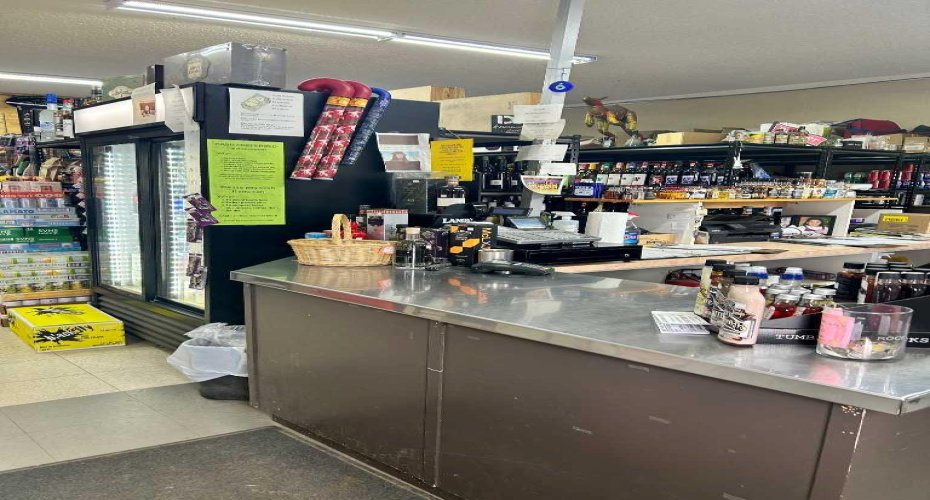 4802 49 Street, Hardisty, Alberta T0B1V0, ,Commercial,For Sale,Lakeview Liquor Store / Hardisty Laundry Service,49,A2124751