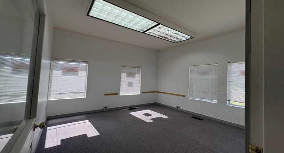 4802 49 Street, Hardisty, Alberta T0B1V0, ,Commercial,For Sale,Lakeview Liquor Store / Hardisty Laundry Service,49,A2124751