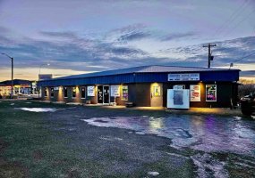 4802 49 Street, Hardisty, Alberta T0B1V0, ,Commercial,For Sale,Lakeview Liquor Store / Hardisty Laundry Service,49,A2124751