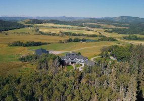 304075 Highway 549 W, Rural Foothills County, Alberta T0L 1K0, 6 Bedrooms Bedrooms, ,5 BathroomsBathrooms,Residential,For Sale,Highway 549 W,A2055162