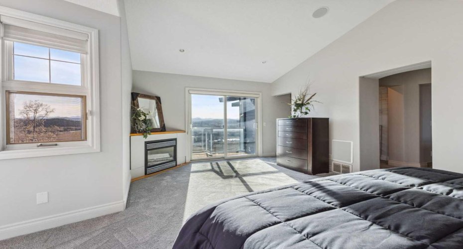 304075 Highway 549 W, Rural Foothills County, Alberta T0L 1K0, 6 Bedrooms Bedrooms, ,5 BathroomsBathrooms,Residential,For Sale,Highway 549 W,A2055162