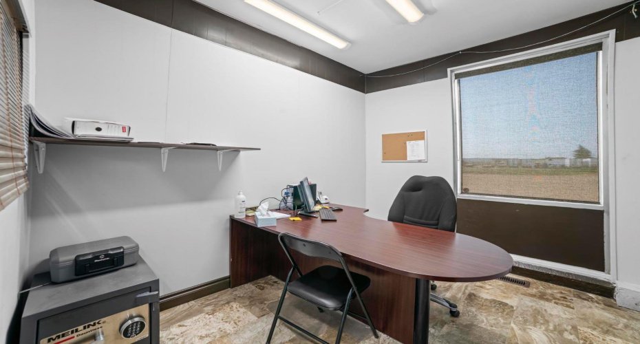 4707 39 Street, Camrose, Alberta T4V 2N6, ,Commercial,For Sale,39,A2066711