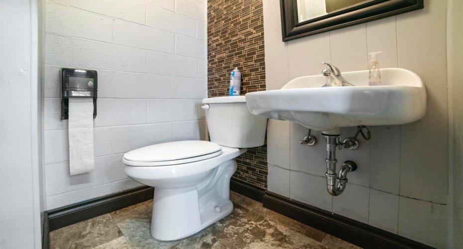 4707 39 Street, Camrose, Alberta T4V 2N6, ,Commercial,For Sale,39,A2066711