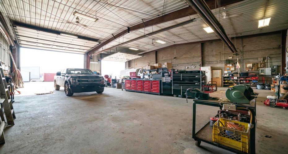 4707 39 Street, Camrose, Alberta T4V 2N6, ,Commercial,For Sale,39,A2066711