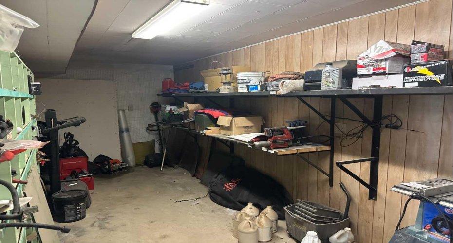 parts room/additional storage