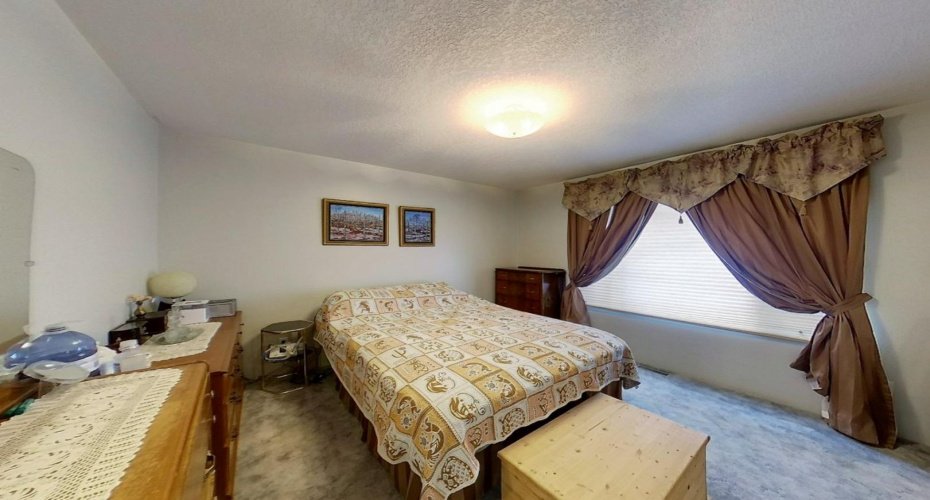 5114 49 AVE, Robb, Alberta T0E 1X0, 7 Bedrooms Bedrooms, ,5 BathroomsBathrooms,Residential,For Sale,49 AVE,A2136267