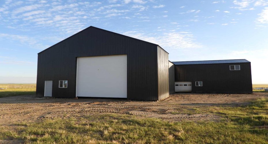 shop is 18 ft high and 3500sq ft on main floor