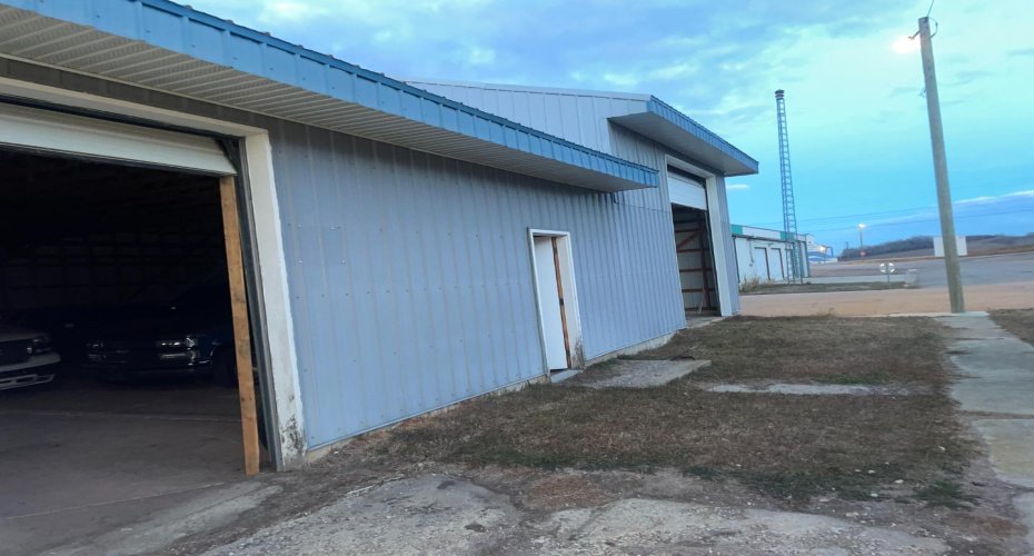 4904 51 Street, Innisfree, Alberta T0B 2G0, ,Commercial,For Sale,51,A2070394