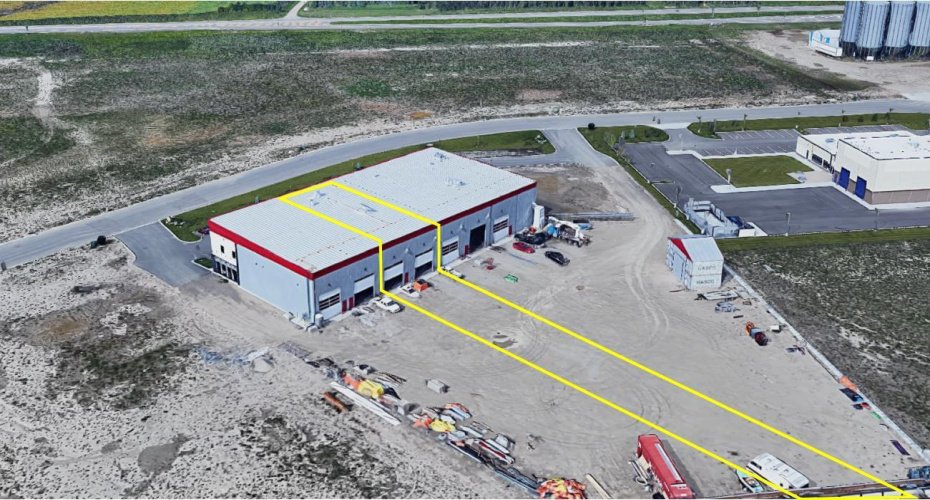 106 Queensland Crescent, Red Deer, Alberta T4P 2P6, ,Commercial,For Lease,Queensland,A2078283