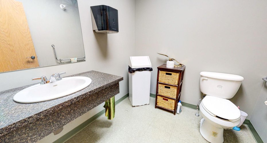 649 3 Street, Medicine Hat, Alberta T1A 0H4, ,Commercial,For Sale,3,A1169834