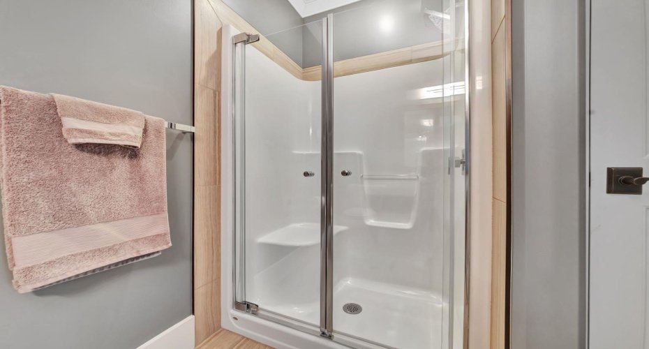 3 Piece Bathroom Shower