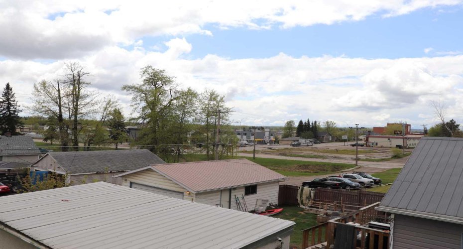 4723 5 Avenue, Edson, Alberta T7E 1C6, 6 Bedrooms Bedrooms, ,3 BathroomsBathrooms,Residential,For Sale,5 Avenue,A2134266