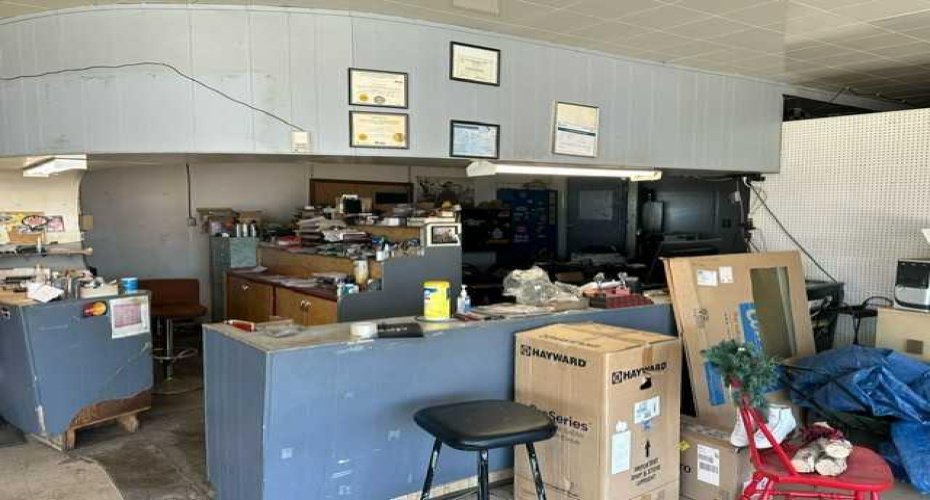 301 2 Avenue, Hanna, Alberta T0J1P0, ,Commercial,For Sale,2,A2138034