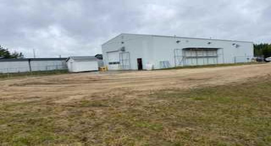 4615 Federated Road, Swan Hills, Alberta T0G 0B6, ,Commercial,For Sale,Former Baker Hughes Building,Federated Road,A2139844