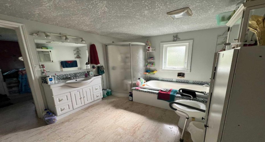 25204 Township Road 364 Township, Rural Red Deer County, Alberta T0M1R0, ,Commercial,For Sale,Township Road 364,A2139884