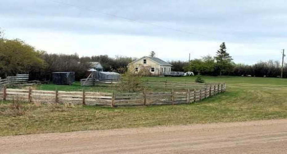 PT. SE-28-51-25 W3rd, Rural, Saskatchewan S0M 0T0, 3 Bedrooms Bedrooms, ,1 BathroomBathrooms,Residential,For Sale,W3rd,A2140689