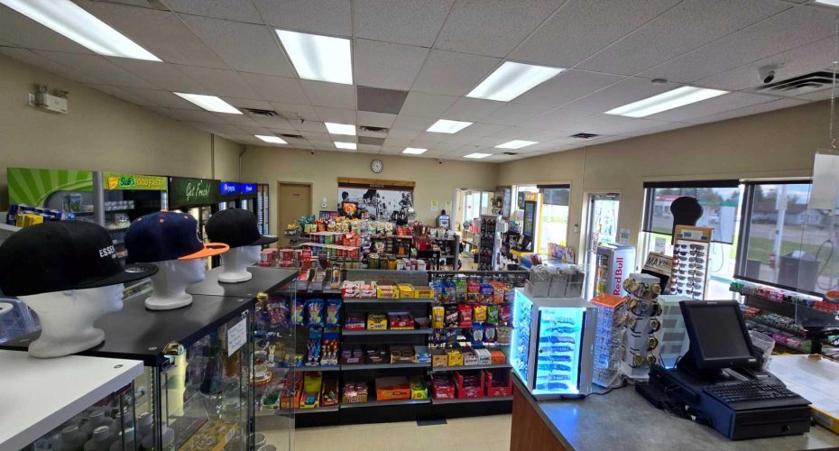 1046 14 Avenue, Wainwright, Alberta T9W 1J8, ,Commercial,For Sale,NONE,14,A2140535