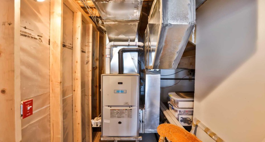 328 Railway Avenue, Travers, Alberta T0L 1G0, 5 Bedrooms Bedrooms, ,5 BathroomsBathrooms,Residential,For Sale,Railway,A2143158