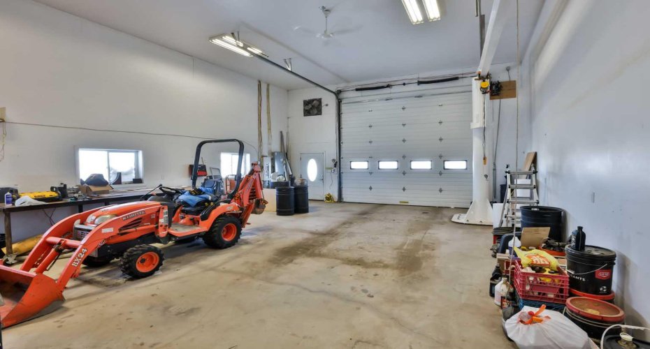 328 Railway Avenue, Travers, Alberta T0L 1G0, 5 Bedrooms Bedrooms, ,5 BathroomsBathrooms,Residential,For Sale,Railway,A2143158