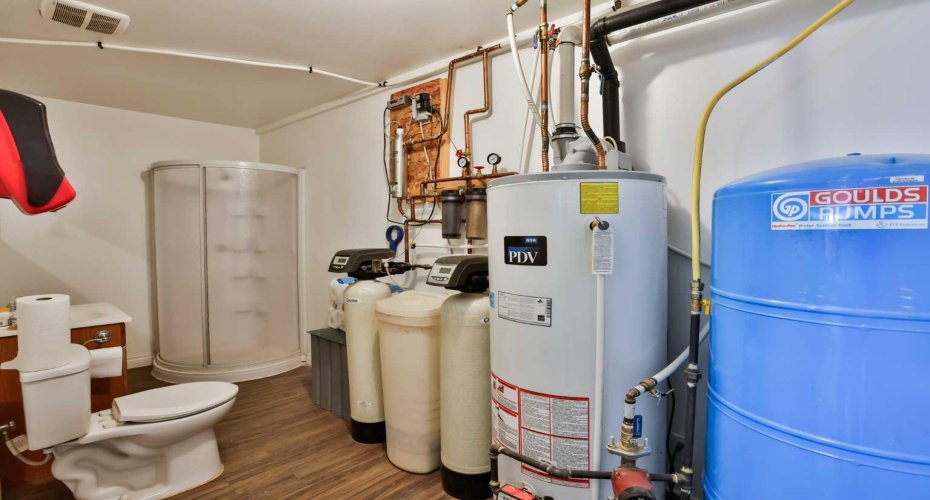 328 Railway Avenue, Travers, Alberta T0L 1G0, 5 Bedrooms Bedrooms, ,5 BathroomsBathrooms,Residential,For Sale,Railway,A2143158