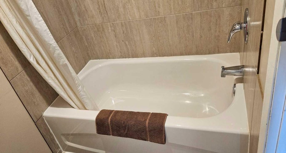 4605 50 Street, Mayerthorpe, Alberta T0E 1N0, ,Commercial,For Sale,50,A2142915