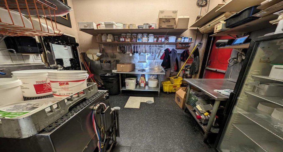 710 Gershaw Drive, Medicine Hat, Alberta T1A 5C8, ,Commercial,For Lease,Gershaw,A2148416