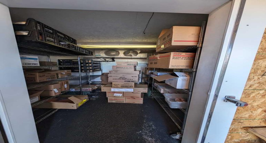 710 Gershaw Drive, Medicine Hat, Alberta T1A 5C8, ,Commercial,For Lease,Gershaw,A2148416