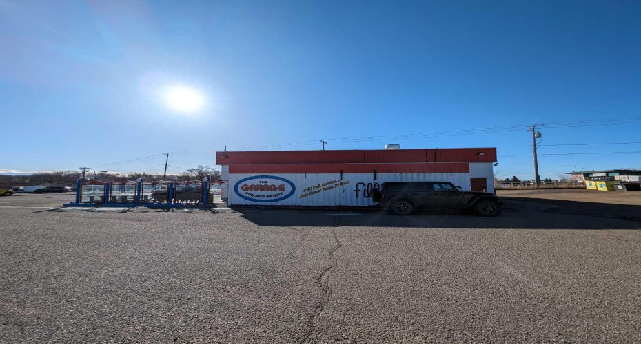 710 Gershaw Drive, Medicine Hat, Alberta T1A 5C8, ,Commercial,For Lease,Gershaw,A2148416