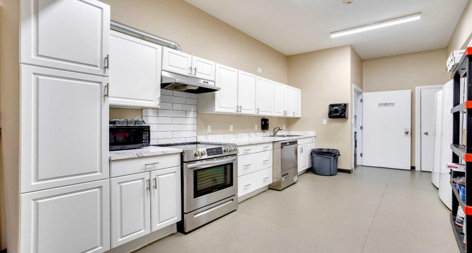 8538 Franklin Avenue, Fort McMurray, Alberta T9H 2J3, ,Commercial,For Sale,Franklin,A2147396