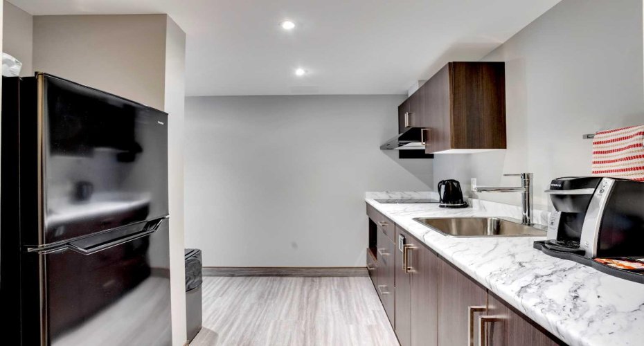 King Kitchen suite 4