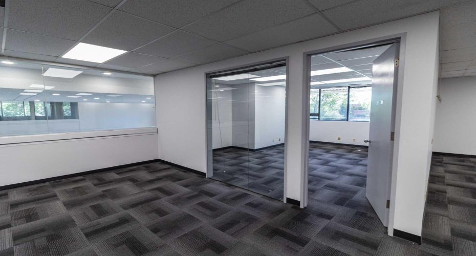 1530 27 Avenue, Calgary, Alberta T2E 7S6, ,Commercial,For Lease,27,A2083961