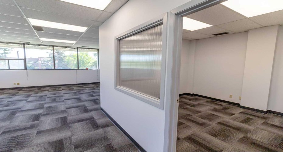 1530 27 Avenue, Calgary, Alberta T2E 7S6, ,Commercial,For Lease,27,A2083961