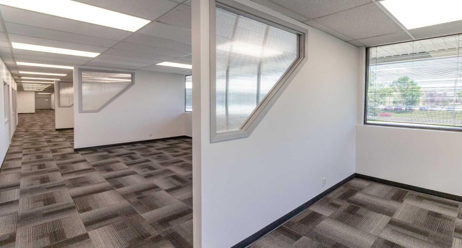 1530 27 Avenue, Calgary, Alberta T2E 7S6, ,Commercial,For Lease,27,A2083961